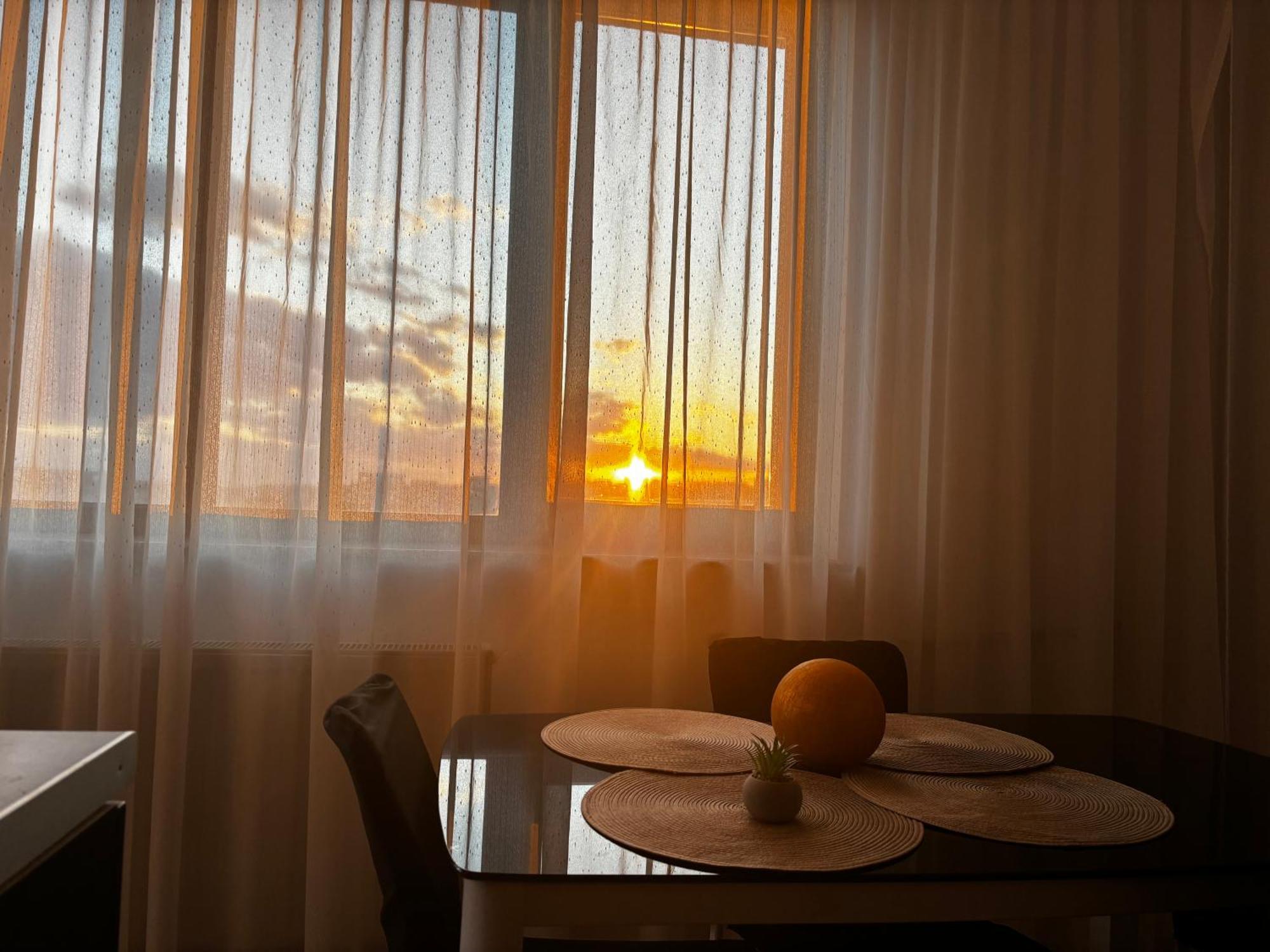 Taste Of Iasi - Two Room Apartment - Central - Sunset Touch Exteriér fotografie
